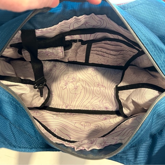 L. L. Bean Blue Picnic Tote - Picture 4 of 10